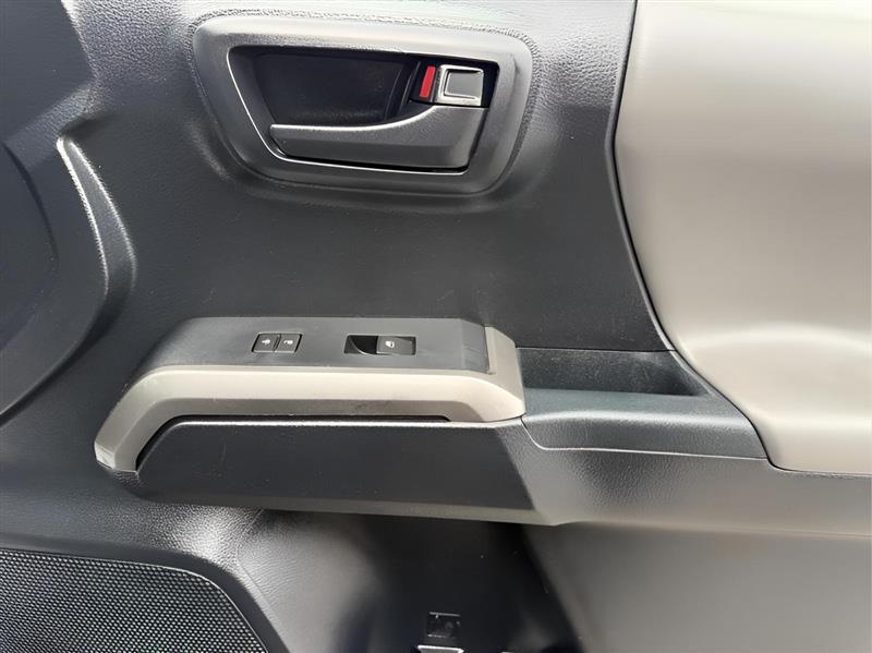 Toyota Tacoma 4WD Double Cab V6 AT (Natl) 2018