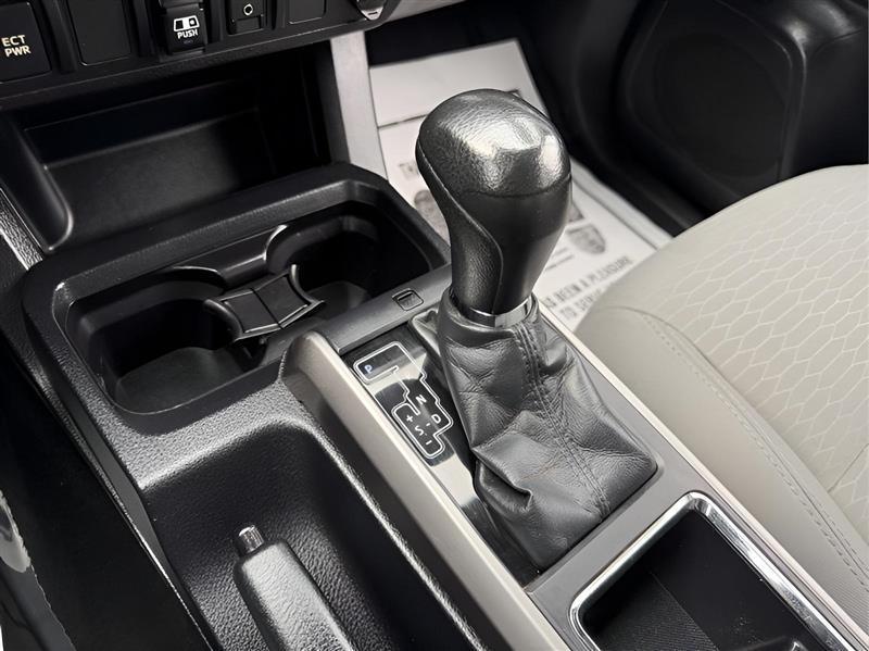 Toyota Tacoma 4WD Double Cab V6 AT (Natl) 2018