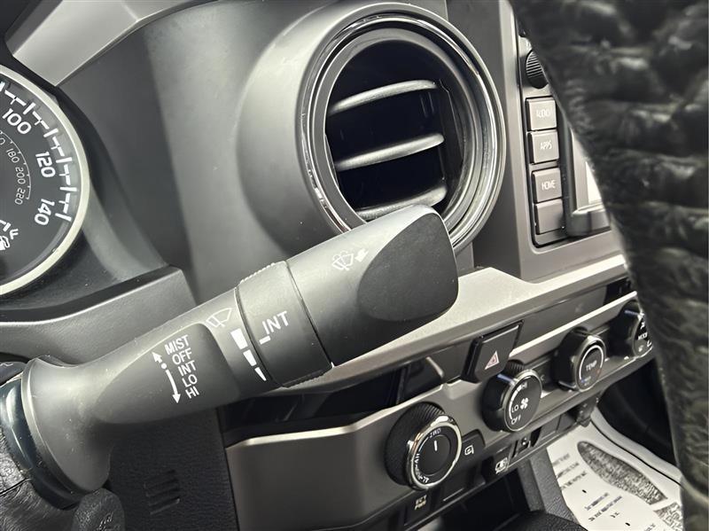 Toyota Tacoma 4WD Double Cab V6 AT (Natl) 2018