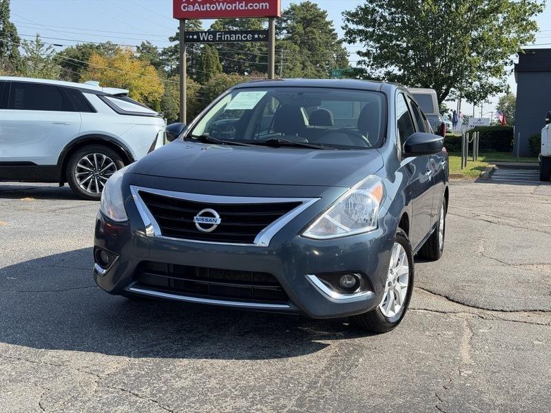 Nissan Versa SV 4D Sedan 2016
