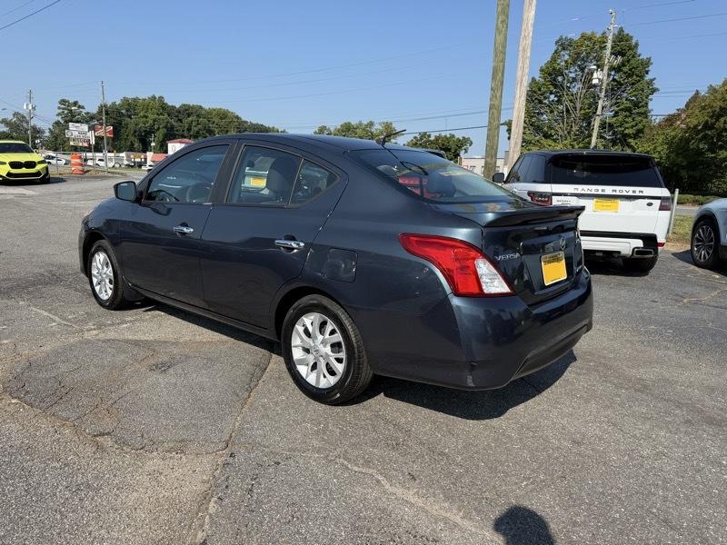 Nissan Versa SV 4D Sedan 2016