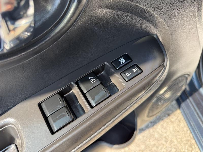 Nissan Versa SV 4D Sedan 2016