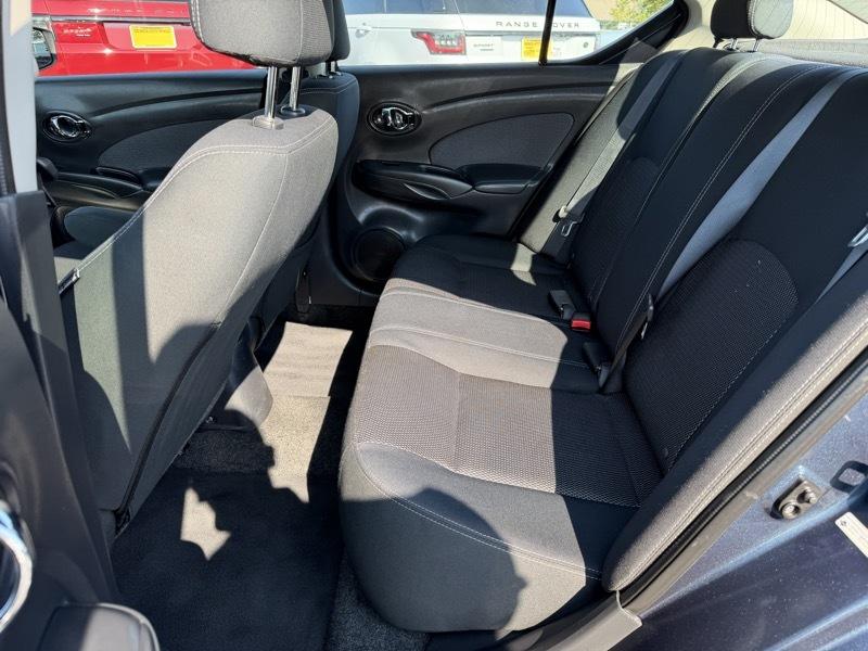 Nissan Versa SV 4D Sedan 2016