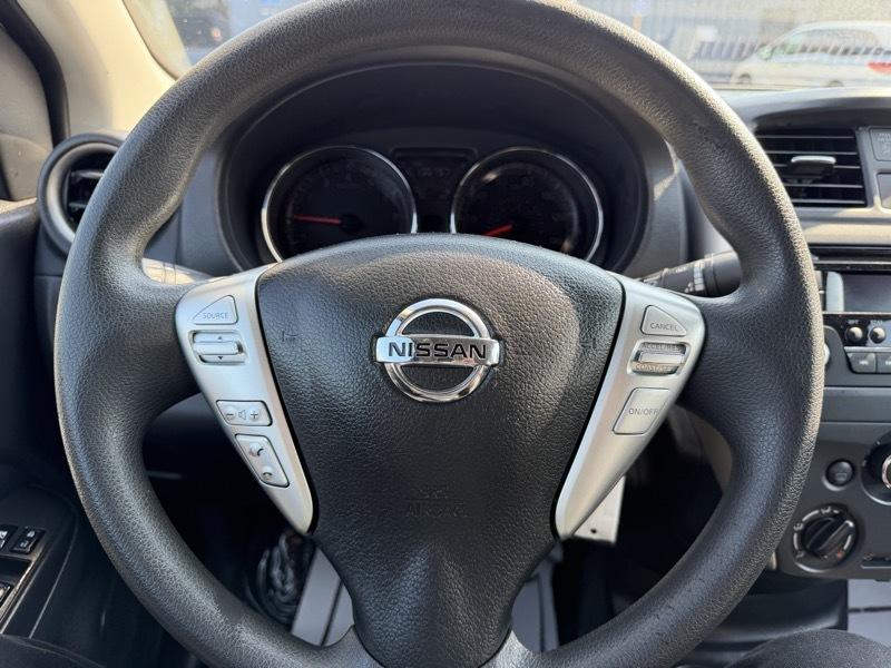 Nissan Versa SV 4D Sedan 2016