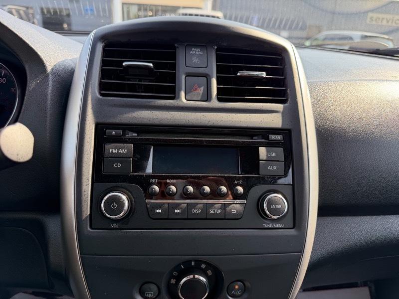 Nissan Versa SV 4D Sedan 2016
