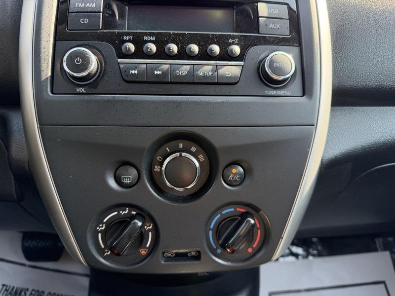 Nissan Versa SV 4D Sedan 2016