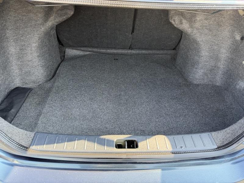 Nissan Versa SV 4D Sedan 2016