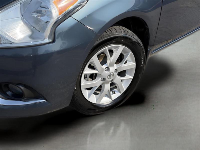 Nissan Versa SV 4D Sedan 2016