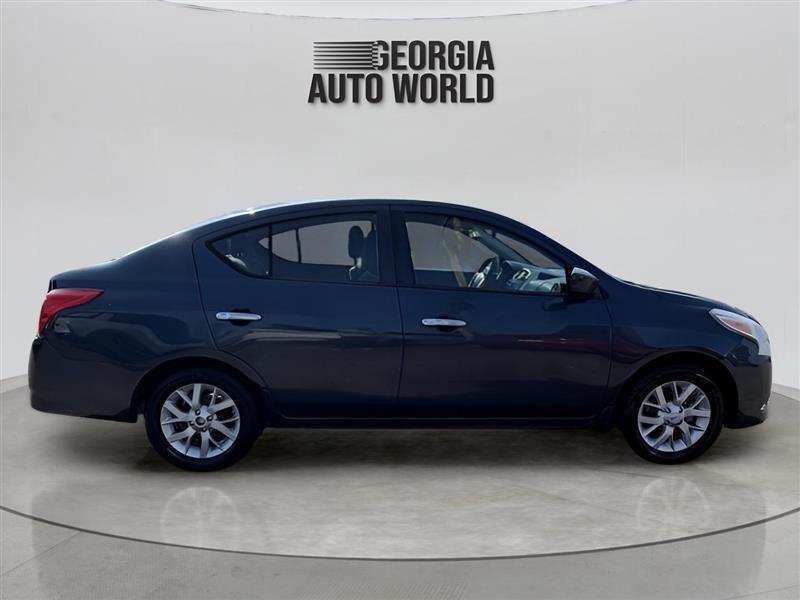 Nissan Versa SV 4D Sedan 2016