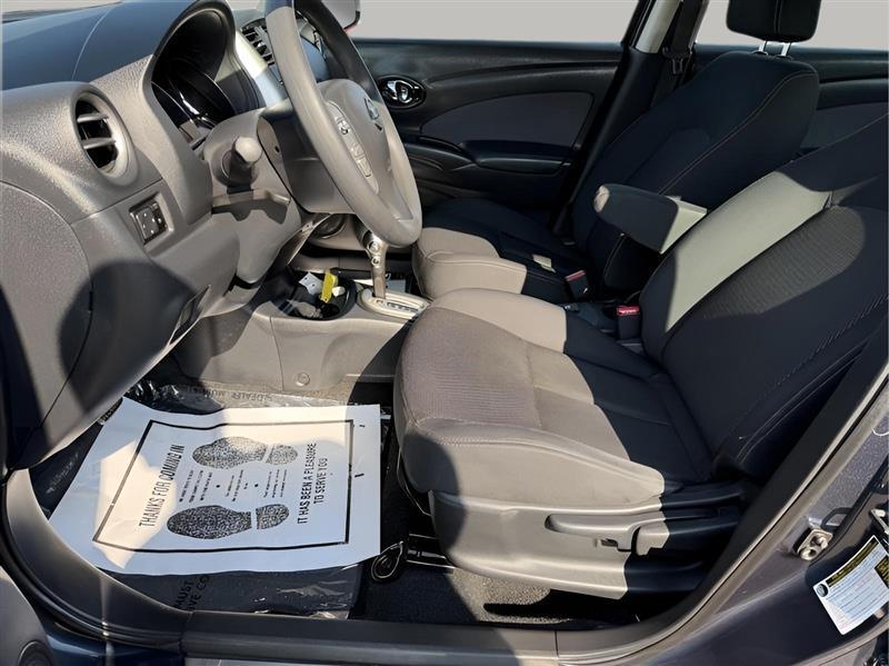Nissan Versa SV 4D Sedan 2016