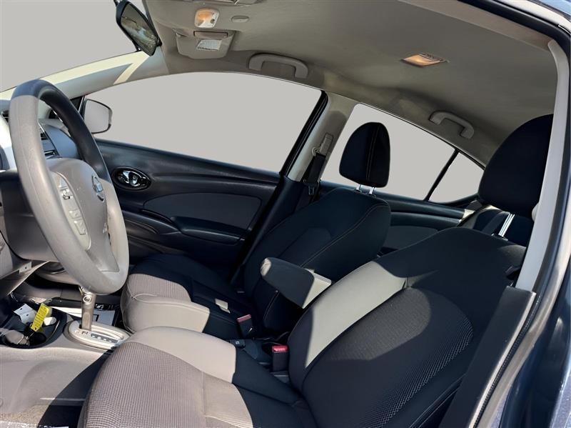 Nissan Versa SV 4D Sedan 2016