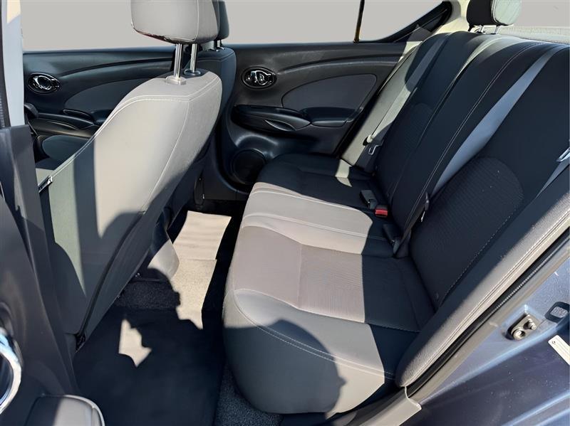 Nissan Versa SV 4D Sedan 2016