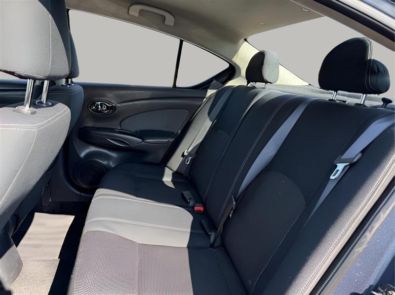 Nissan Versa SV 4D Sedan 2016