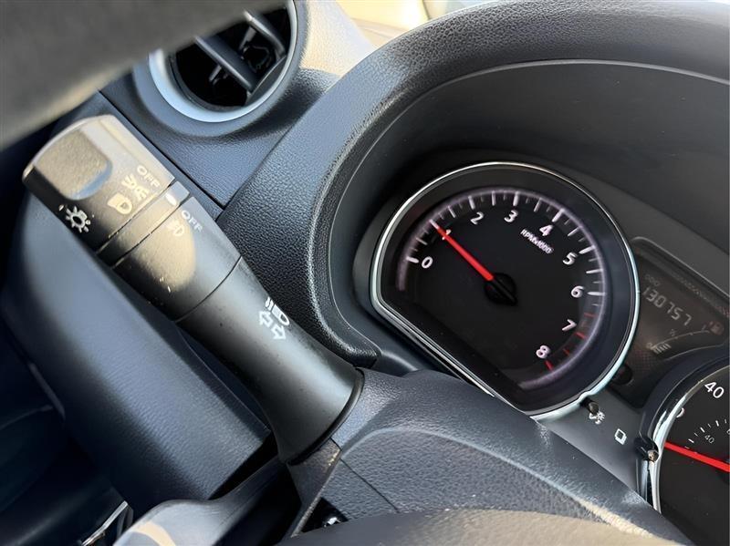 Nissan Versa SV 4D Sedan 2016