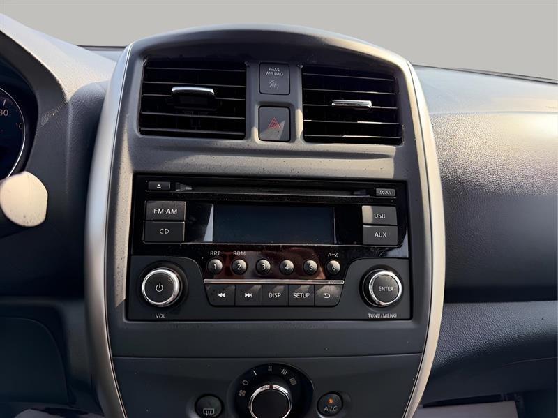 Nissan Versa SV 4D Sedan 2016