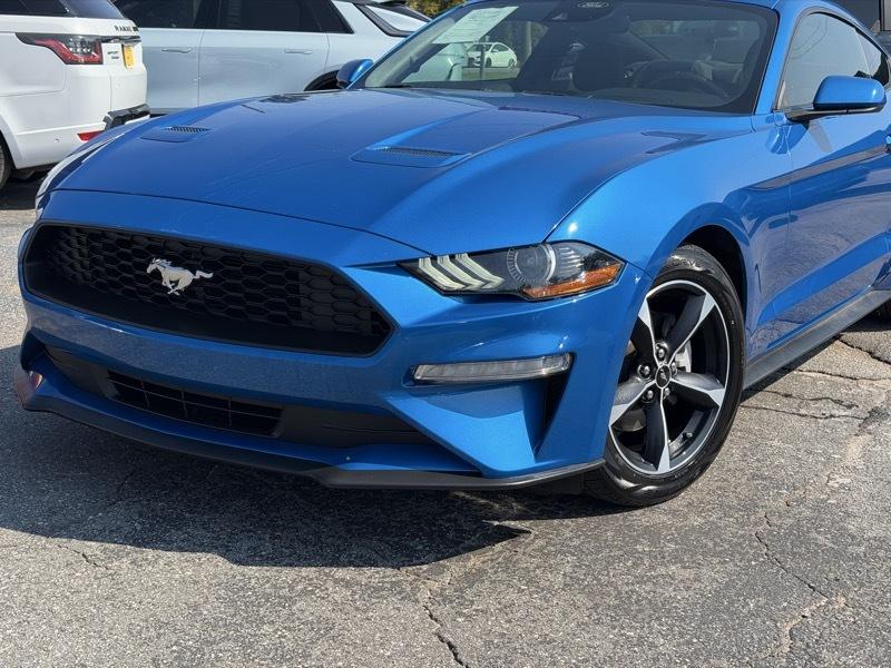 Ford Mustang EcoBoost Coupe 2021