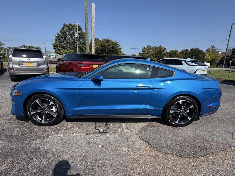 Ford Mustang EcoBoost Coupe 2021