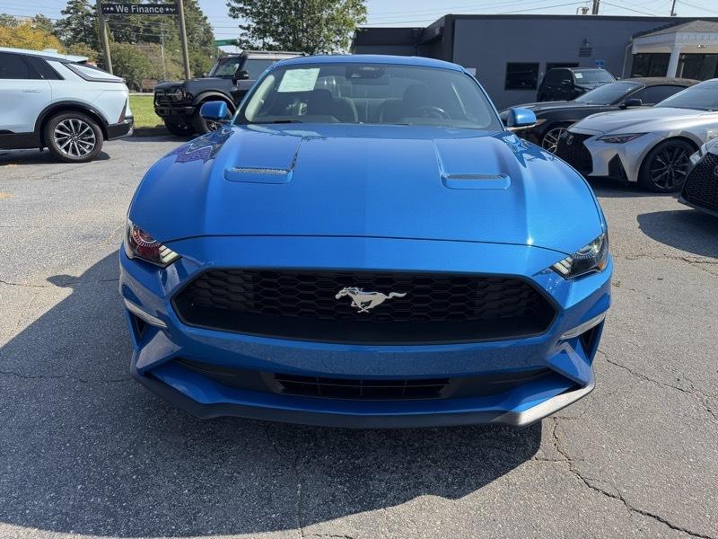 Ford Mustang EcoBoost Coupe 2021