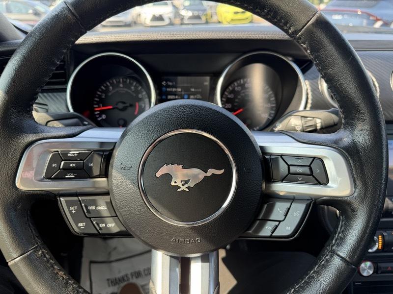 Ford Mustang EcoBoost Coupe 2021