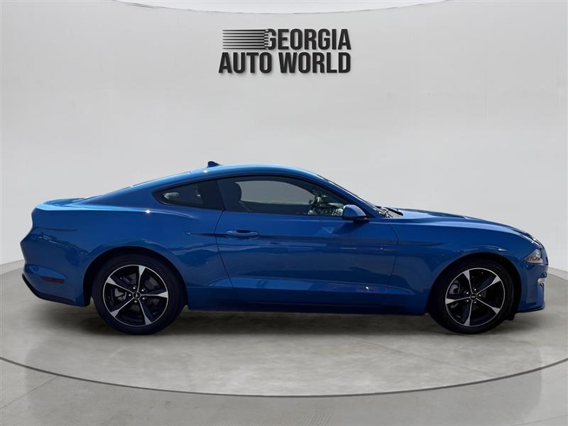 Ford Mustang EcoBoost Coupe 2021