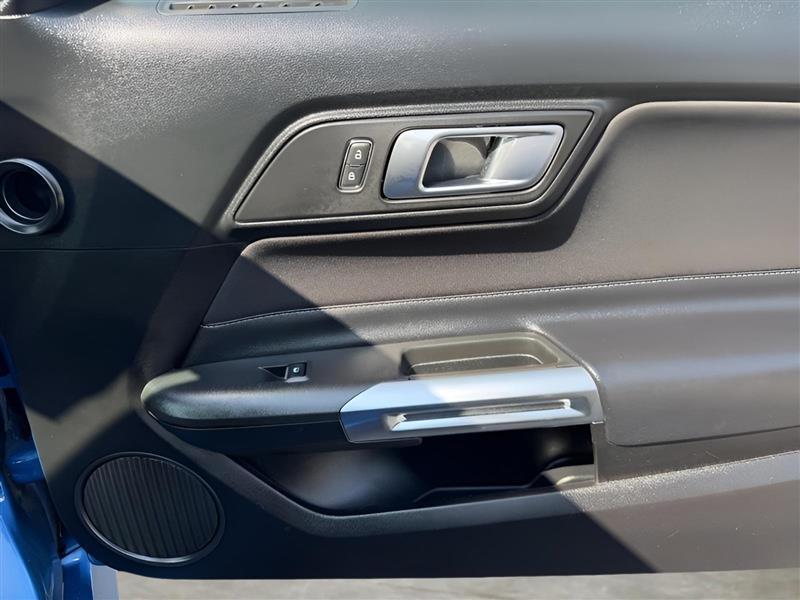 Ford Mustang EcoBoost Coupe 2021