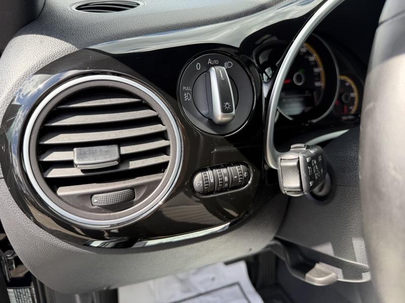 Volkswagen Beetle 2.0T Dune 2018
