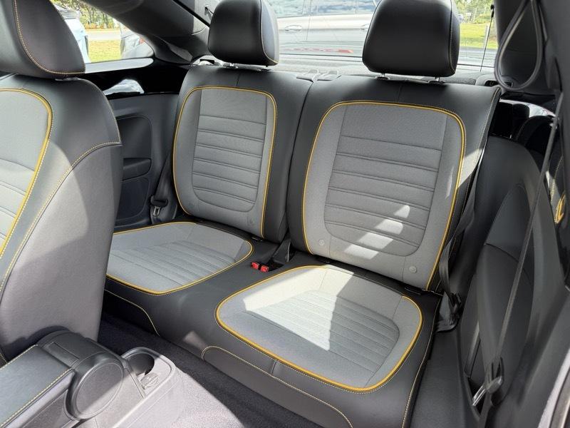 Volkswagen Beetle 2.0T Dune 2018