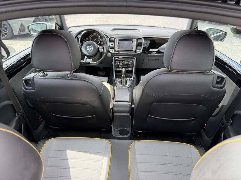 Volkswagen Beetle 2.0T Dune 2018