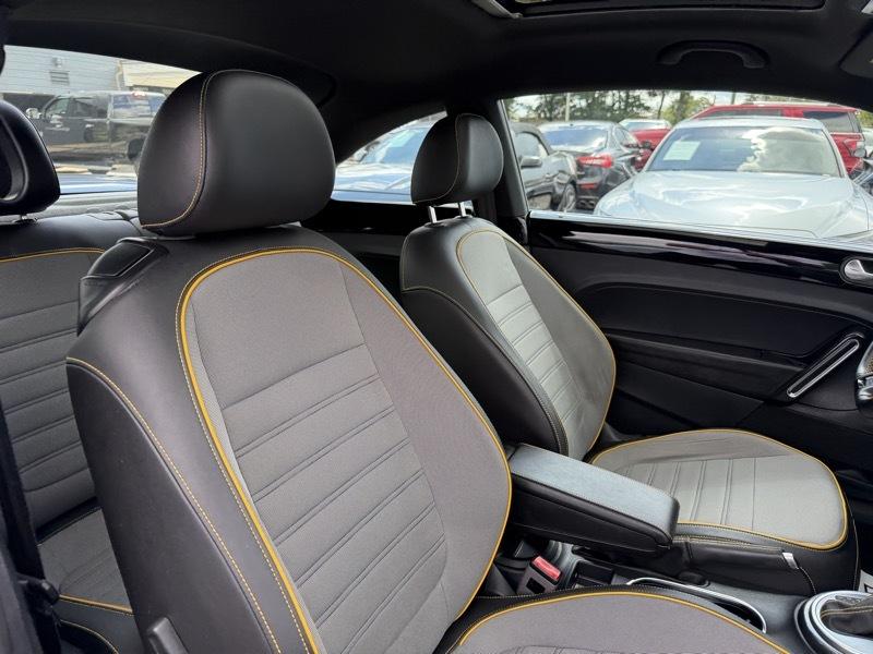 Volkswagen Beetle 2.0T Dune 2018