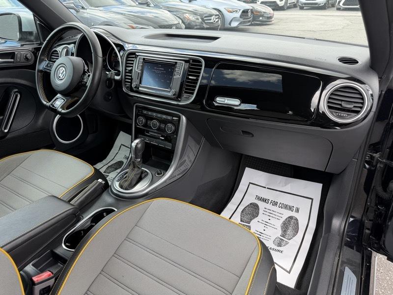 Volkswagen Beetle 2.0T Dune 2018