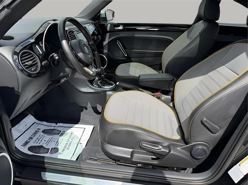 Volkswagen Beetle 2.0T Dune 2018
