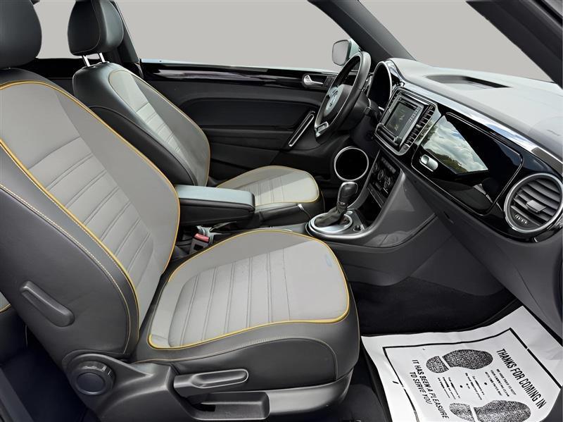 Volkswagen Beetle 2.0T Dune 2018