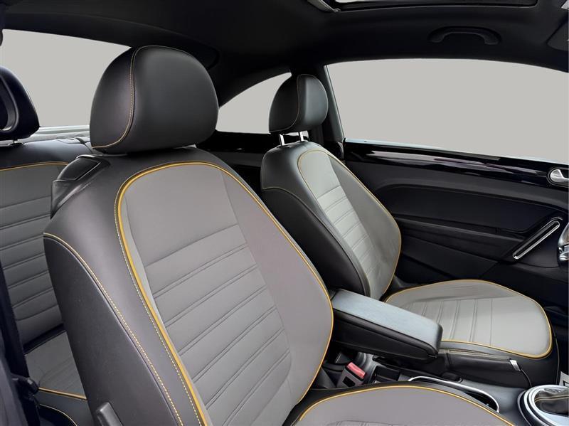 Volkswagen Beetle 2.0T Dune 2018