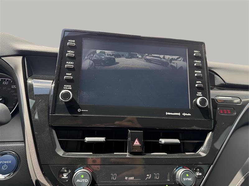 Toyota Camry Hybrid SE 2022