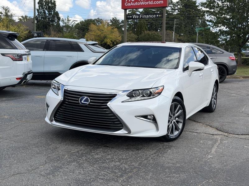 Lexus ES 300h Sedan 2017