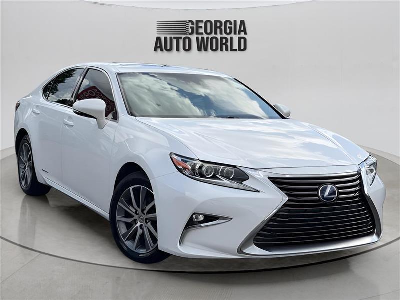Lexus ES 300h Sedan 2017