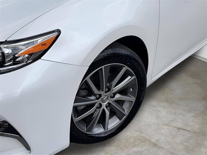 Lexus ES 300h Sedan 2017