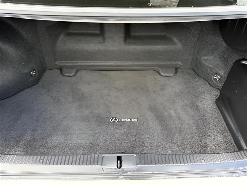 Lexus ES 300h Sedan 2017