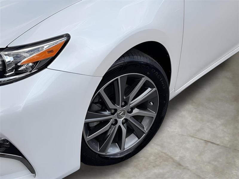 Lexus ES 300h Sedan 2017