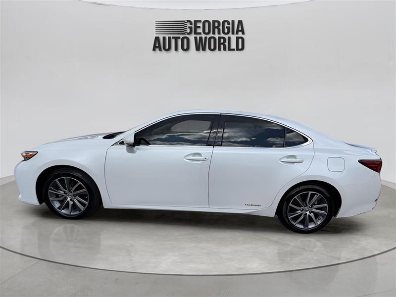 Lexus ES 300h Sedan 2017