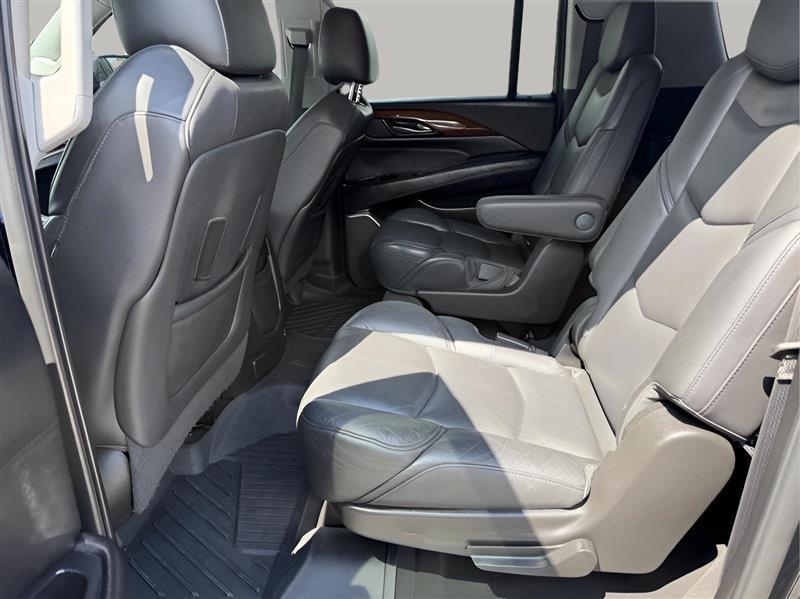 Cadillac Escalade ESV 2WD Luxury 2019