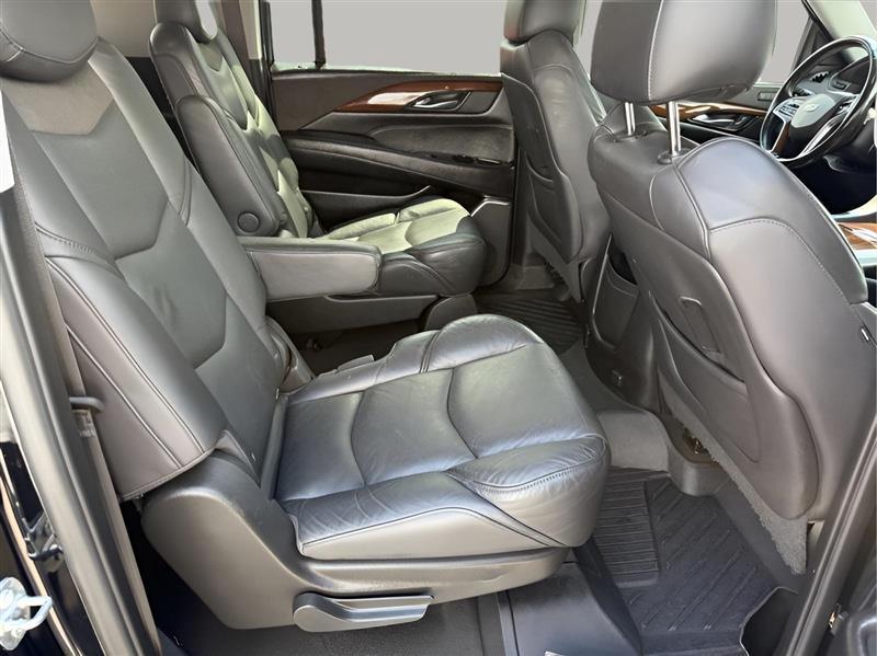 Cadillac Escalade ESV 2WD Luxury 2019