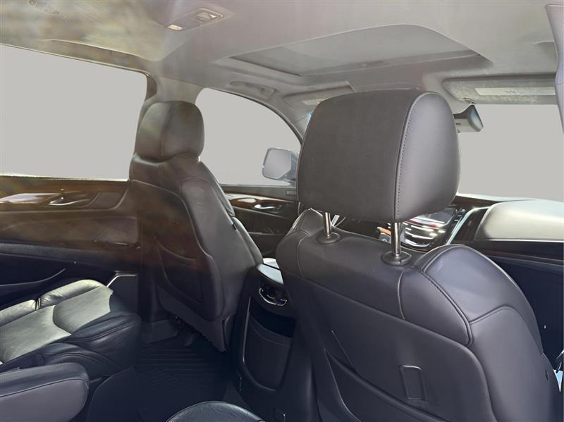 Cadillac Escalade ESV 2WD Luxury 2019