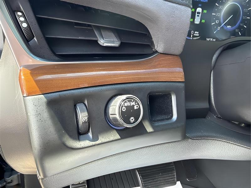 Cadillac Escalade ESV 2WD Luxury 2019