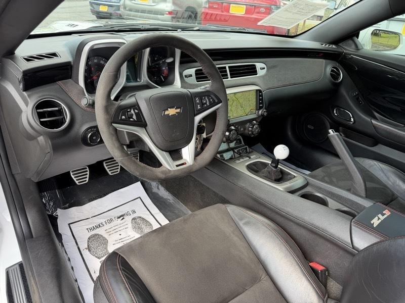 Chevrolet Camaro Coupe ZL1 2013