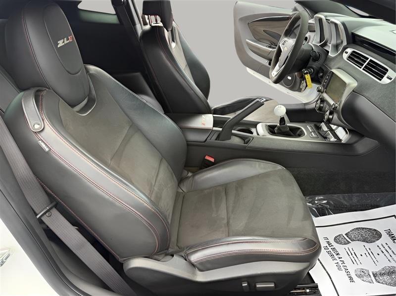 Chevrolet Camaro Coupe ZL1 2013