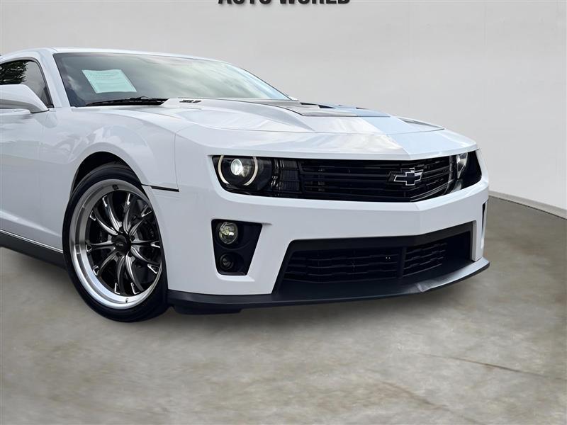 Chevrolet Camaro Coupe ZL1 2013