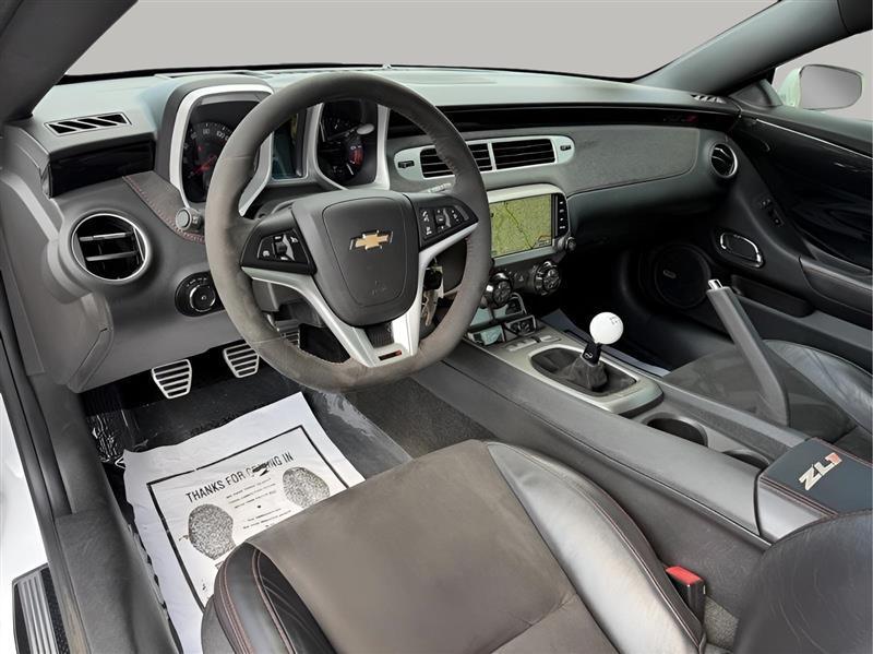 Chevrolet Camaro Coupe ZL1 2013