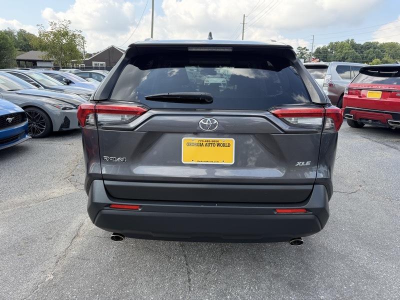 Toyota RAV4 XLE 2019