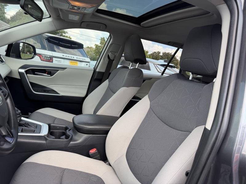 Toyota RAV4 XLE 2019